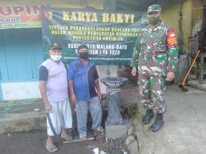 Koramil 0818/21 Wajak Pasang Wastafel Dilingkungan Perumahan Warga Masyarakat