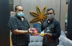 Peduli Rekan Seprofesi, PWI Malang Raya Salurkan Bantuan Vitamin dan Kuota Internet Gratis