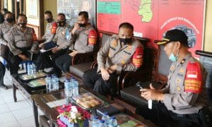 Kapolres Malang Sosialisasikan Penanganan Covid-19 dengan 3T di Polsek Jajaran