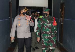 Dandim 0818 dan Kapolres Malang Pimpin Operasi Masker Dalam Rangka Pra New Life