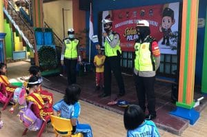 Dikyasa Polres Malang Bekali Siswa TK Trisula Singosari Protokol Kesehatan