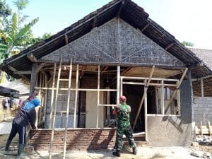 Koramil 0818/16 Sumawe Segera Tuntaskan Pengerjaan Rutilahu