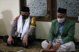 Kapolda Jatim Silaturahmi ke Pengasuh Ponpes Sabilurrosyad Kota Malang