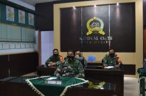 Sosialisasikan Jatim Sejuta Masker, Dandim 0818 Ikuti Vidcon bersama Pangdam V/ Brawijaya