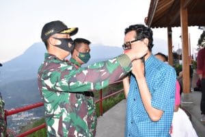 Dandim 0818 Perintahkan Babinsa di Jajarannya Jadi Pelopor Penggunaan Masker