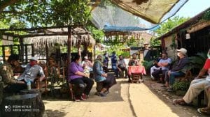 Babinsa Koramil 13/Kalipare bersama Team Satgas Covid-19 Laksanakan Sosialisasi Pencegahan Covid-19