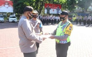 Bhabinkamtibmas Polres Malang Raih Penghargaan dari Lemkapi