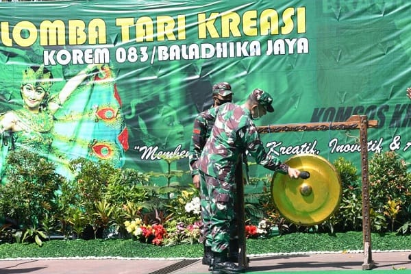 Kasrem 083 membuka lomba tari kreasi