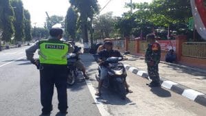 Tiga Pilar Desa Pagak Gelar Pendisiplinan Pemakaian Masker