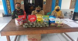 Babinsa Koramil 0818/05 Kepanjen Dampingi Penyaluran PMT Untuk Warga Binaanya