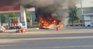 Konslet, Mobil Ludes Terbakar di SPBU Gadingrejo