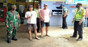 Koramil 0818/17 Ampelgading Gelar Patroli Gabungan Wajib Pakai Masker