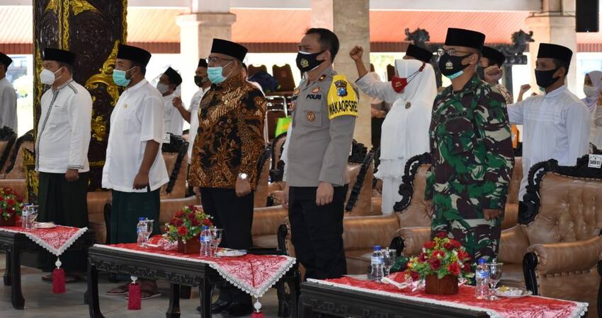 Kasdim 0818 Hadiri Peringatan Hari Santri Nasional 2020