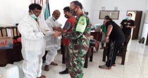 Koramil 0818/22 Tumpang Bantu Pemakaman PDP Covid-19