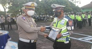 Kasat Lantas Polres Malang Berikan Reward dan Punishment Kepada Anggota Polantas