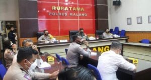 Kodim 0818 dan Polres Malang Ikuti Rakor Anev Bersama Menkopolhukam Melalui Vidcon