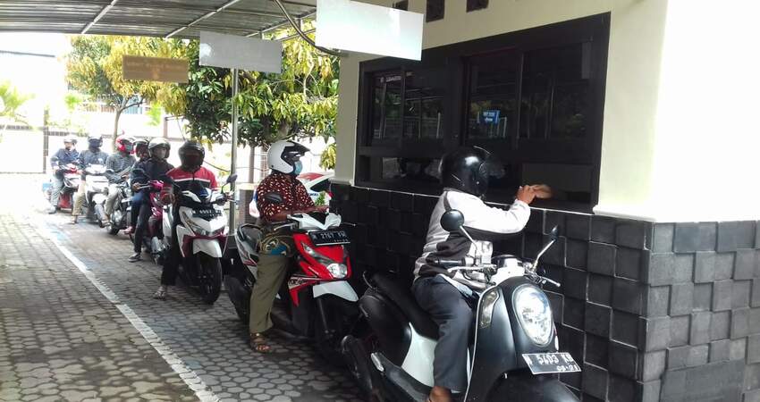 LOKET KHUSUS: Loket The Drive Thru khusus untuk pembayaran PKB tahunan yang kini dimiliki KB Samsat Kota Batu.