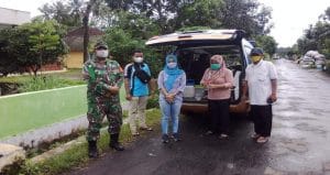 Babinsa Koramil 0818/05 Kepanjen Dampingi Tim Medis Tes Swab Warga Tegalsari
