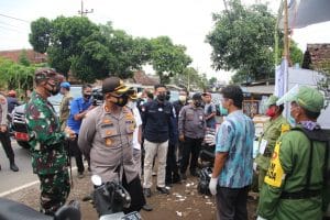 Dandim 0818 Tinjau TPS serta Penerapan Prokes Covid-19 di Pilkada Kabupaten Malang