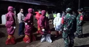 Babinsa Koramil 22 Tumpang Laksanakan Pendampingan Pemakaman Pasien Covid-19