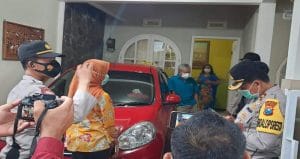 Tim Covid Hunter Polresta Malang Kota Sigap Tangani Pasien Isolasi Mandiri