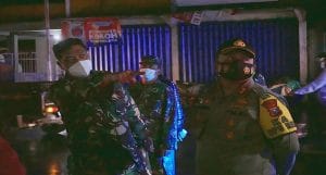 Gelar Patroli PPKM, Dandim 0818 Malang-Batu dan Kapolres Malang Kompak Sampaikan Imbauan Prokes