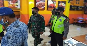 Dukung PPKM, Koramil Bululawang dan Muspika Beri Teguran ke Pelaku Usaha Pelanggar Jam Malam