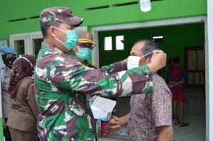 Dandim 0818 Turun Langsung Pimpin Operasi Masker