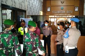 Anggota Polres Batu Blusukan ke Kantor Pelayanan Publik di Kota Batu
