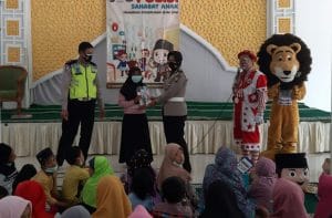 Satlantas Polres Malang Gandeng Komunitas “Sambung Roso” Kunjungi Yayasan Al Kaaf Jabung