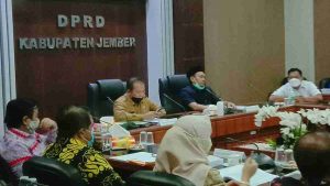 Debat Warnai Paparan KUA-PPAS dengan DPRD