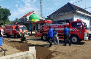 Pom Mini Tajinan Terbakar, 2 Warga Menjadi Korban