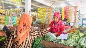 Pedagang Pasar Setono Betek Berharap Rezeki di Bulan Ramadhan