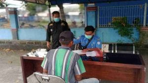 Syahbandar dan Pos AL Mayangan Periksa Dokumen Kapal