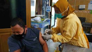 Vaksin di Bulan Ramadhan Tak Batalkan Puasa