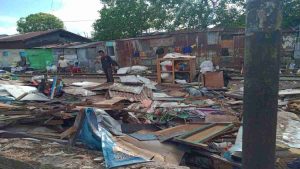 25 Bangunan Liar Dibongkar