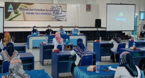 Alfamart dan PWI Malang Raya Gandeng Perumda Tirta Kanjuruhan Tanam Pohon di Area Mata Air