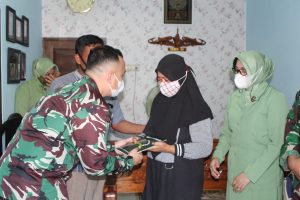Danrem 083/Bdj Berikan Santunan Korban KRI Nanggala 402, Putra Anggota Kodim 0825 Banyuwangi