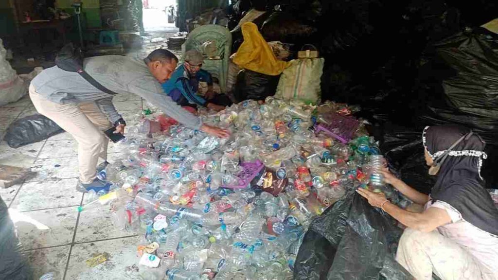 DLH Kabupaten Pamekasan Sulap Flamboyan Jadi Bank Sampah Induk