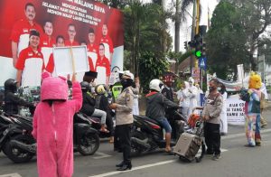 Pocong SMAN 1 Singosari Ikut Kampanye Bahaya Covid-19 Itu Kejam