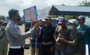 Sopir Pickup Pasar Hewan Singosari, Dapat Sosialisasi Larangan Mengangkut Orang