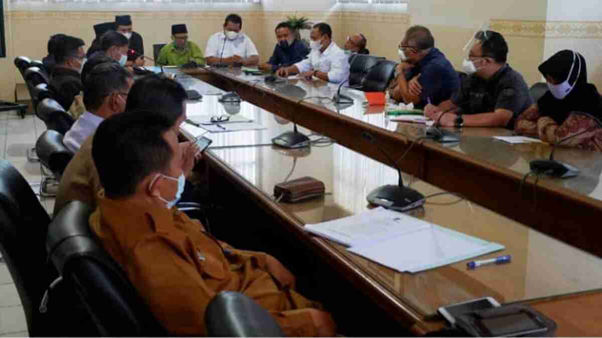 Polemik Lahan Parkir, DPRD Situbondo Panggil Owner KDS Dept Store