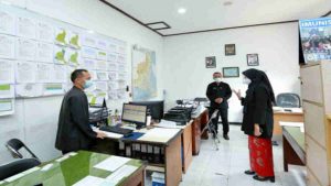 Sidak ke OPD, Ipuk: Ada Tulisan Dilarang Merokok, Eh Kok Dilanggar