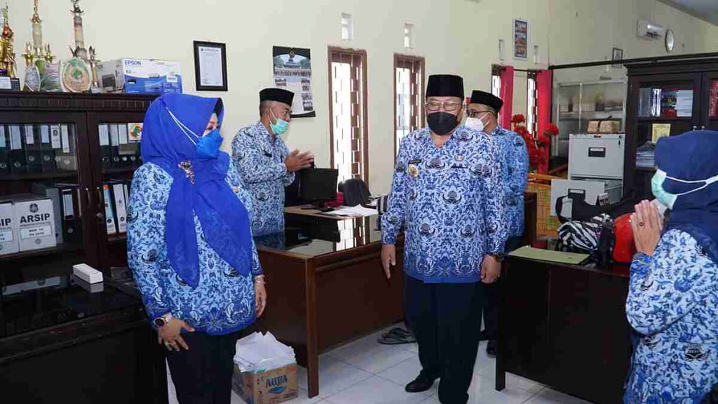 Wali Kota Blitar Sidak Kerja ASN di Hari Pertama