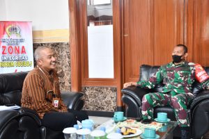 Sebagai Pejabat Baru, Sekda Kota Malang Silaturahmi ke Makorem 083/Bdj