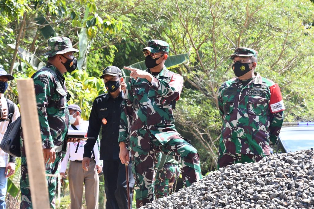 Danrem 083/Bdj: Mari Gelorakan TMMD ke-111 Dengan Semangat Gotong Royong