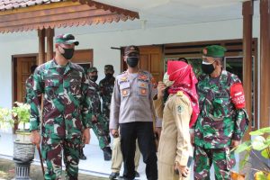 Danrem 083/Bdj Sidak PPKM Skala Mikro di Teritorial Kodim 0825/Banyuwangi