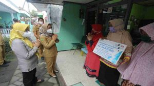 Wali Kota Mojokerto Berikan Jamsostek pada Ribuan Tenaga Keagamaan