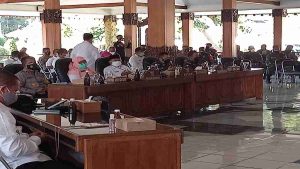 Cakupan Masih Rendah, Bupati Situbondo Instruksikan Para Camat Sukseskan Vaksinasi Covid-19