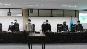 DPRD Kabupaten Blitar Setujui Raperda Pertanggungjawaban APBD Tahun 2020 Menjadi Perda